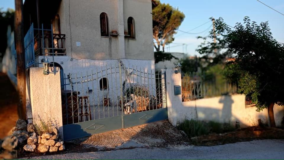 Harmonic Place Loutraki Exterior photo